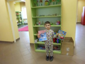 Do grona czytelników Mała książka Wielki Człowiek filii w Żdanowie dołączył Filipek i otrzymał dyplom małego czytelnika. 